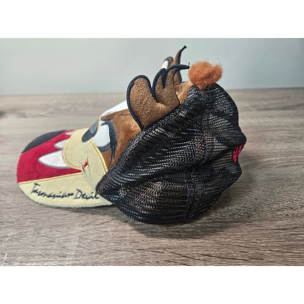 Six‎ Flags Looney Tunes Tasmanian Devil Taz 3D Plush Trucker Hat Youth Snapback